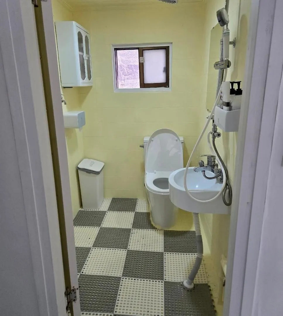 Minionz House #Free Parking Apartment Seoul 0*,  South Korea